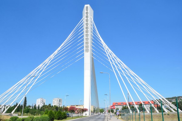 Scurt tur panoramic Podgorica si apoi ne indreptam catre Nis unde, inainte de a ne caza, vom avea parte de un tur pietonal cu insotitorul de grup