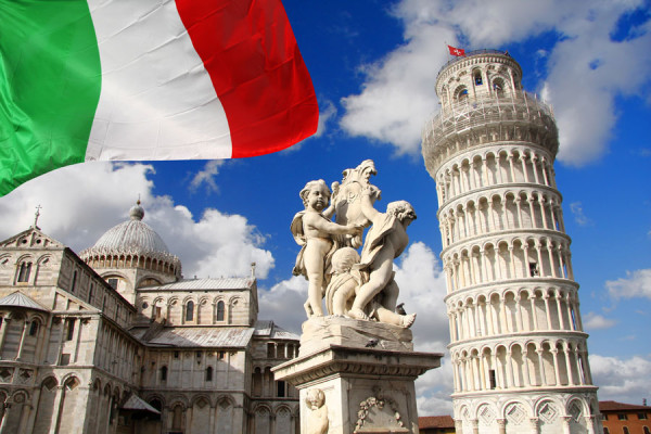 Dupa pranz, ajungem in Pisa si vom descoperi celebrul Turn Inclinat, unul din simbolurile Toscanei, ce se afla pe Campo dei Miracoli