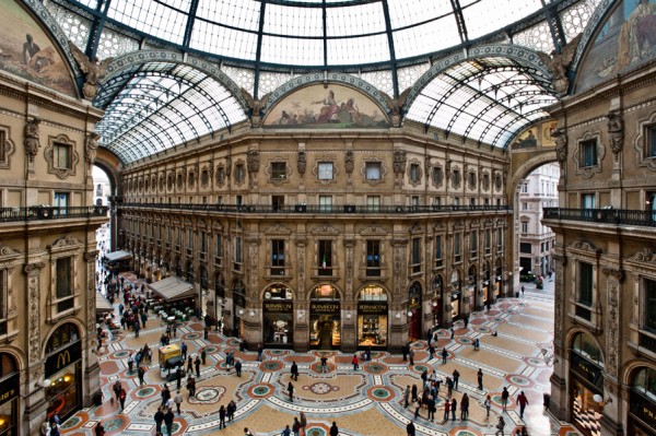 Galeriile Vittorio Emanuele sau Celebra Opera din Milano „Scala”.