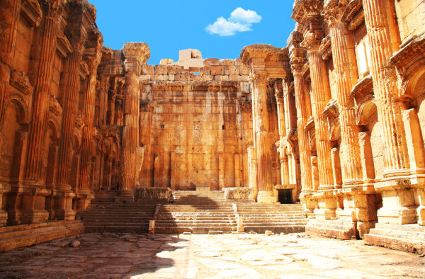 Templele sale, dedicate lui Jupiter, lui Bacchus si a lui Venus, au fost construite intre secolele I si III.
