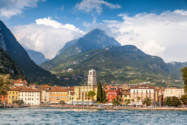 Lombardia Lacul Garda Riva del Garda vedere