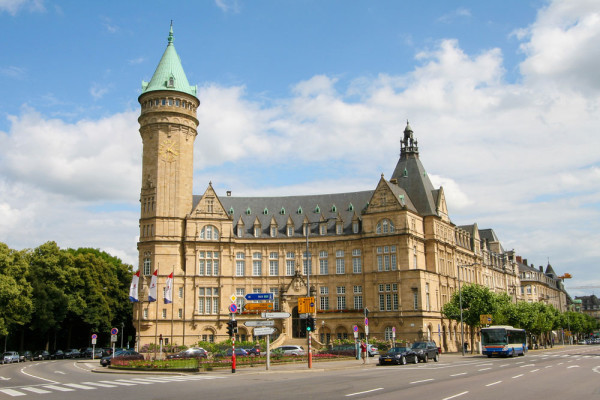 Luxembourg celebra Banque et Caisse d\'Epargne de l\'Etat, cea mai faimoasa cladire de Banca din Luxembourg