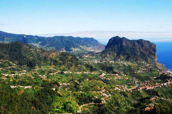 Dupa pranz, ne intoarcem spre Funchal prin Portela Pass