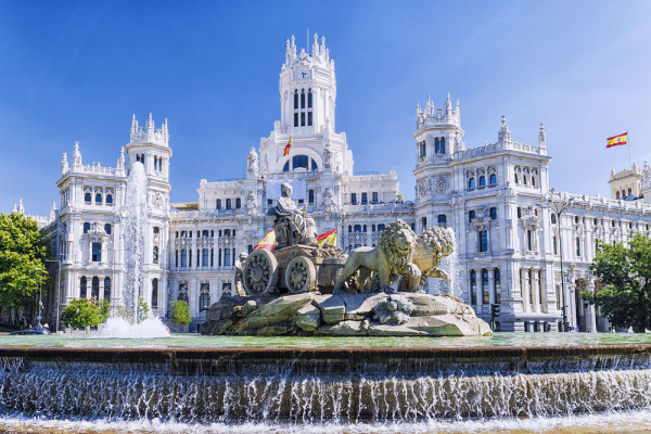 La multi ani 2024 ! Vacanta de Revelion la Madrid