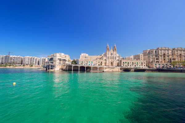 Malta St Julians Biserica Carmelite Parish