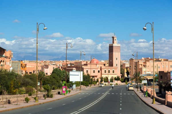 Ajungem in Ouarzazate , sau „usa desertului”