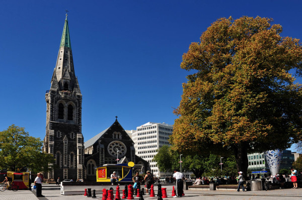 Bun venit in Christchurch, oras localizat pe coasta estica a insulei de sud, supranumit si Orasul Gradina.