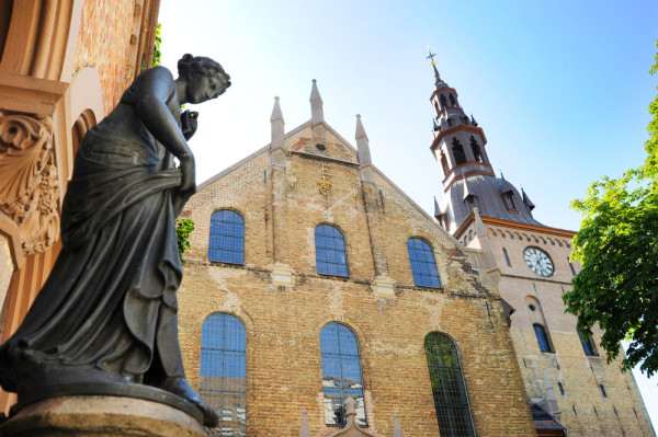 Oslo Biserica Sfanta Treime