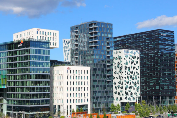 Oslo modernul cartier Bjorvika, proiect major de reconstructie a orasului intre anii 2000-2010