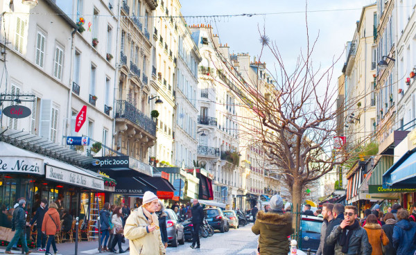 Va recomandam o plimbare prin cartierul Montmartre