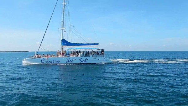 Timp liber la dispozitie sau optional, Croaziera cu catamaranul „Crusero del sol”