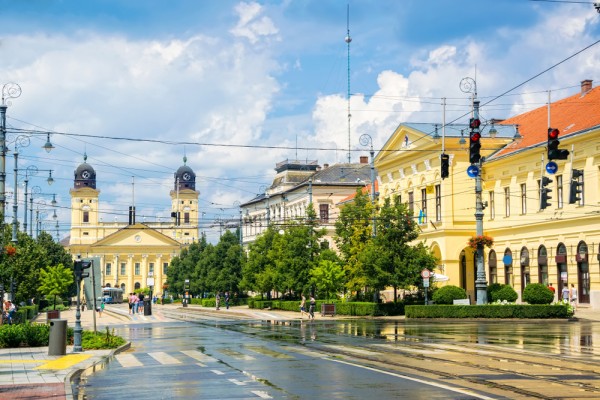 Incepem ziua cu o plimbare impreuna cu insotitorul de grup in Debrecen