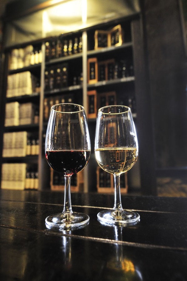 . Apoi, ajungem la o crama din Vila Nova Gaia, unde avem parte de o degustare de vinuri.