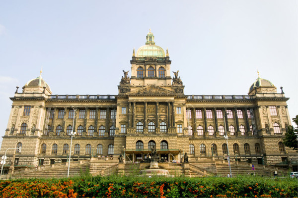 Praga Muzeul National