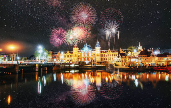La Multi Ani 2024 ! Vacanta de Revelion la Amsterdam