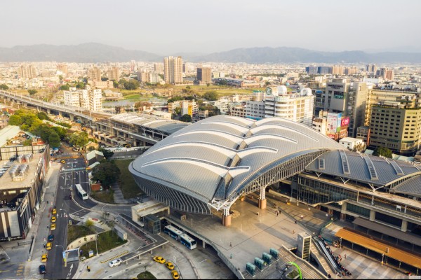 Plecam catre Taichung, unul dintre cele mai mari orase ale Taiwanului, un oras modern care isi pastreaza insa traditiile.