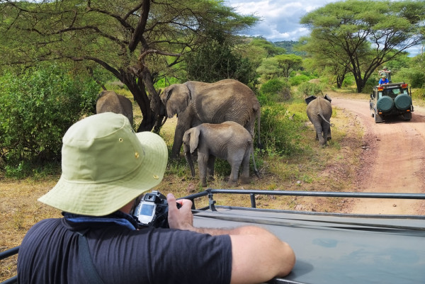 pornim intr-o noua aventura-o zi intreaga de safari (game drives) in Parcul National Lake Manyara. 