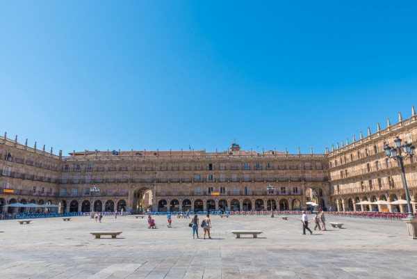 si cea mai monumentala Plaza Mayor din Spania.