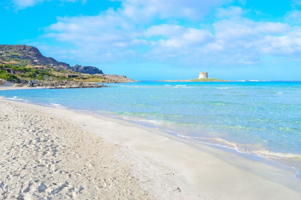 Relaxati-va pe una dintre plajele din Alghero: Spiaggia del Lido, Maria Pia sau Burantin.