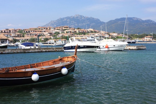 Dupa pranz, vom continua la Porto Rotondo, o destinatie de vacanta cu oameni prietenosi, mancare exceptionala si plaje superbe.