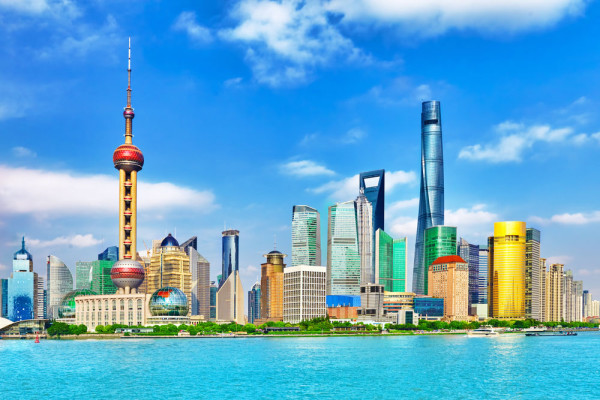 Shanghai, cel mai mare oras din China si unul dintre cele mai importante centre comerciale ale Asiei. Orasul are o populatie de 24 milioane de locuitori.