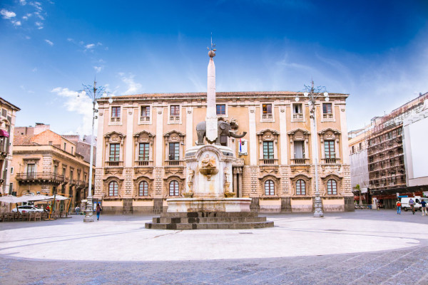 Sicilia Catania Fantana elefantului Piata Catedralei