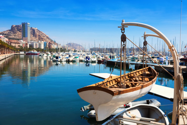 Spania Alicante portul cu yachturi