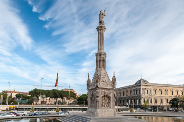 Madrid Plaza Colon Monument Cristofor Columb