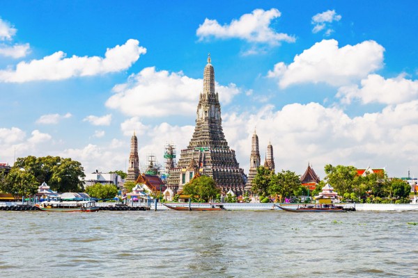 La final poposim la cel mai cunoscut simbol al Bangkokului, Wat Arun (Templul Zorilor),