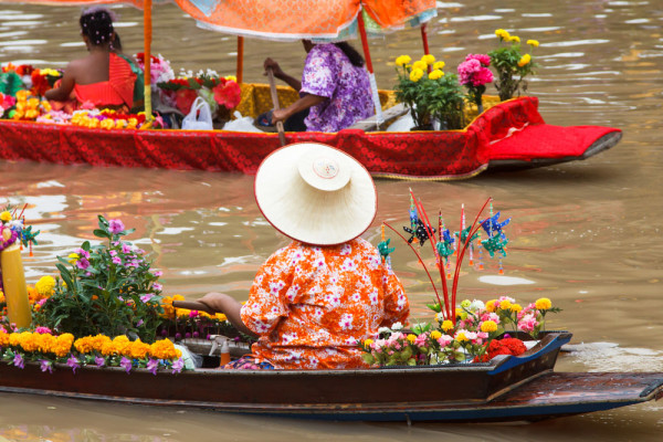 Excursie la Piata plutitoare din Damnoen