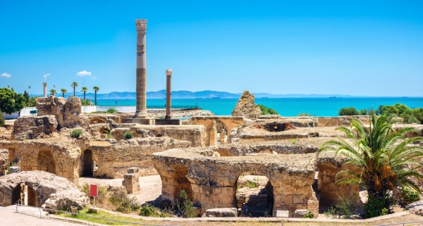 Apoi, vizitam Cartagina, un sit arheologic celebru aflat pe dealul Byrsa, langa Golful Tunis.