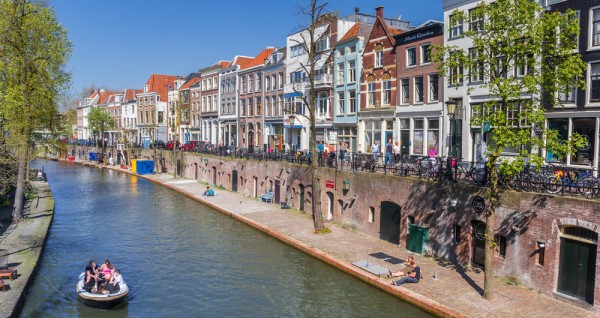 Utrecht este unul dintre cele mai incantatoare orase din Olanda