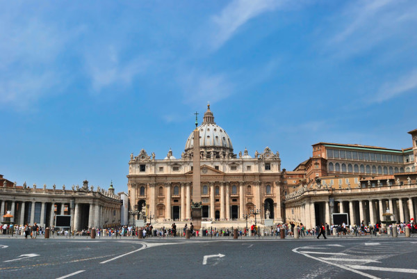 si Bazilica San Pietro – cea mai mare biserica catolica din lume